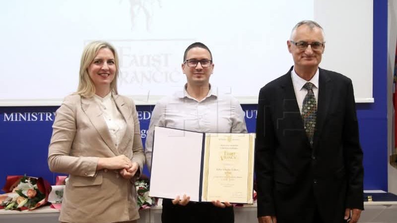 Istaknuta fotografija